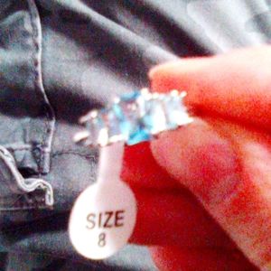 Very Beautiful Fragrant Jewels Ring size 8